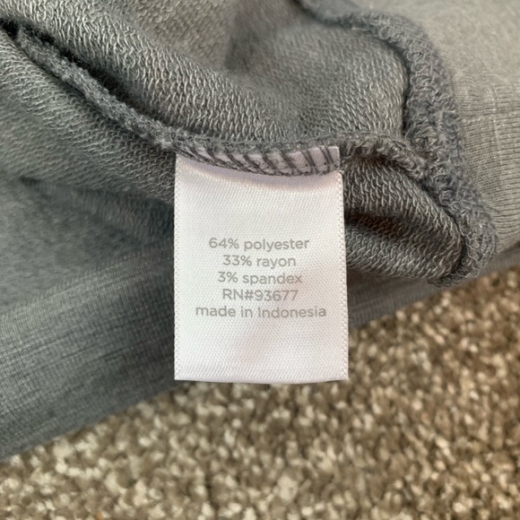 ❤️ JCPenney Sweatshirt Size S Rhinestones collar Long Sleeve Polyester Rayon - Picture 12 of 13